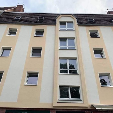 Top Lage 2 Zimmerwohnung Mit Balkon Und Bester Aussicht In Og 2 Links Rostock Bagian luar foto